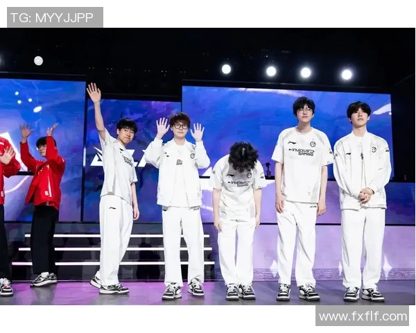 IG在激烈对决中惜败AL展现出顽强斗志与团队精神的精彩比赛回顾